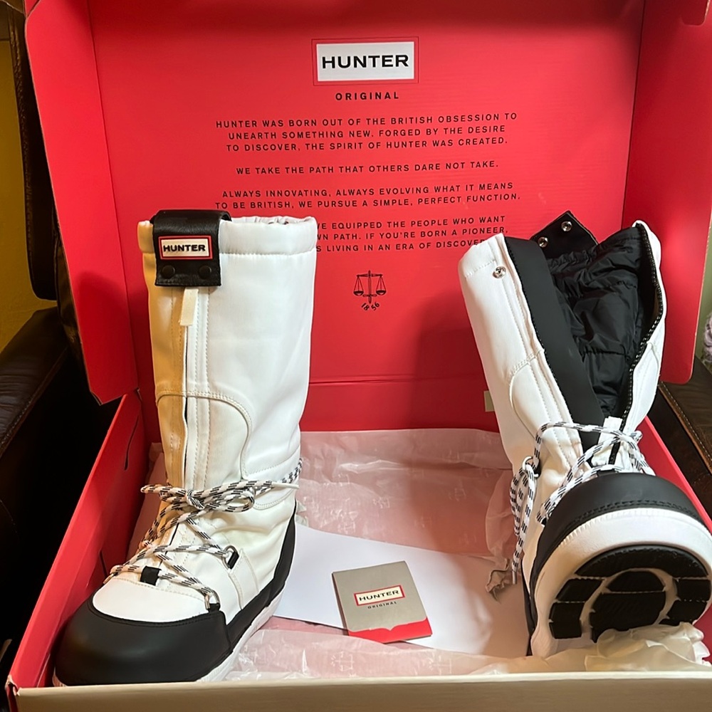 Hunter brand snow boots